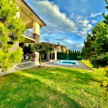 Золочівська