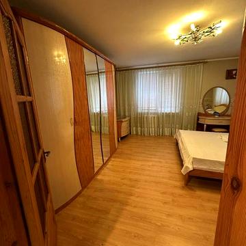 Продаються дві квартири. Двокімнатна та однокмнатна.