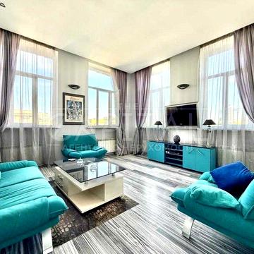 Оренда дизайнерської 3к квартири,м.Університет, світло не вимикають