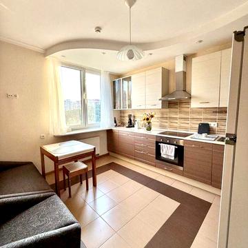 Оренда 2-х кімнатної квартири в ЖК «Сонячна Брама», Виставковий центр