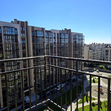 Метрологічна вул., 107