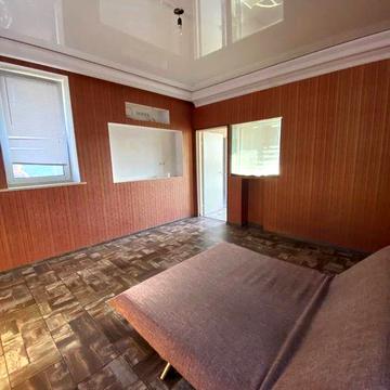 два будинка утеплений дім у селі