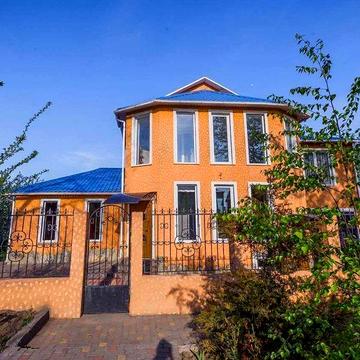 Шикарный дом 300м2, 4 сотки участок, есть плодовые деревья, 3 уровня!