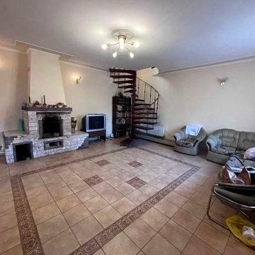 Сдам 3-х этажный дом у моря Совиньон