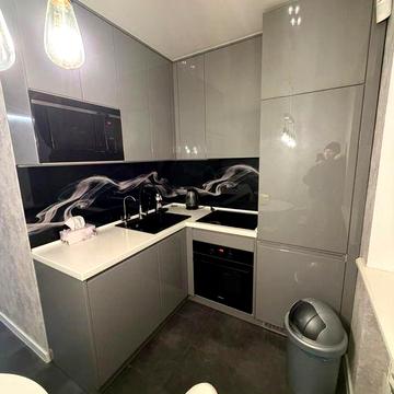 Сдам современную квартиру ул. Коновальца 15к.3  метро  10 минут пешком