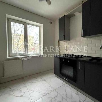 Оболонь Продаж 3к квартири 80 кв м Героїв Дніпра 32б метро 3 хв пішки