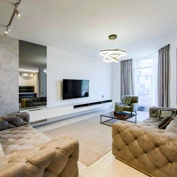 Болсуновська вул. (Сергія Струтинського), 2