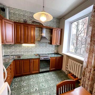 Сдам 2-комн.кв. Центр, Яворницкого, Гоголя, 23. Услуги Агенства 50%