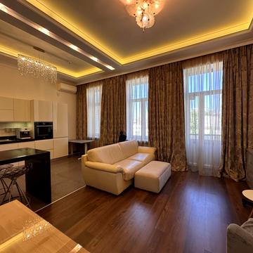 Володимирська вул., 81