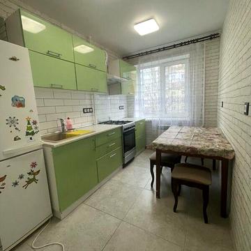 Довгострокова оренда 2к Квартира Покровський (Комунар) масив