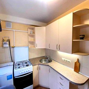 Стеценка 5, чудова 1к, невисокий поверх є газ, м Нивки, Сирець 20хв