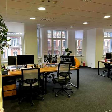 Володимирська вул., 38