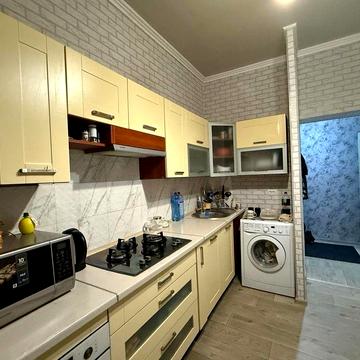 Продам 2 кім квартиру р/н Центр