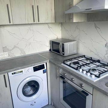 Кременчуцька вул., 3