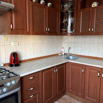 Оренда  2 кімнатної  квартири в Святошинський районі  .