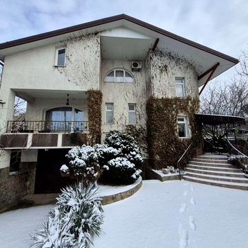 Шикарный дом  на Тавроссе  309  м2