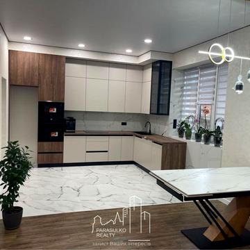 Продам новий будинок з сучасним ремонтом