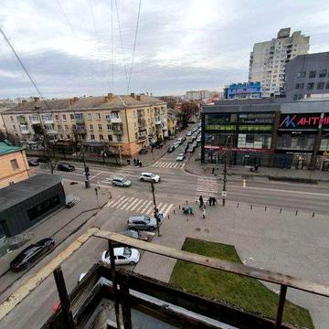 ПРОДАм 4к Квартиру в ЦЕнтрі Міста ,Жилий стан,Цегляний Буд, Терміново!