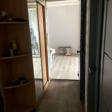 Сдаю 2-х комнатную  квартиру на Площади Победы