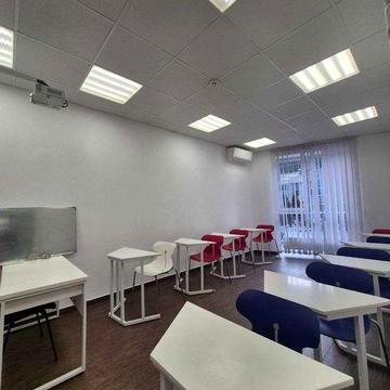 здам квартиру в Панорамі під житло чи офіс