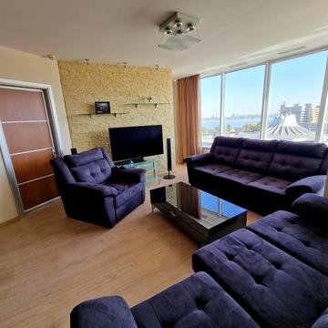 Королеви Єлизавети ІІ вул. (Глинки), 2