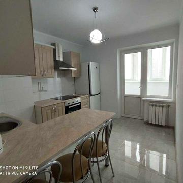 1-кім квартира Москаленка,49 від власника. без комісії. Є генератор.