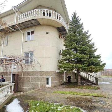 В продаже база отдыха Каролино Бугаз
Готовый бизнес
20 соток земли ,пл