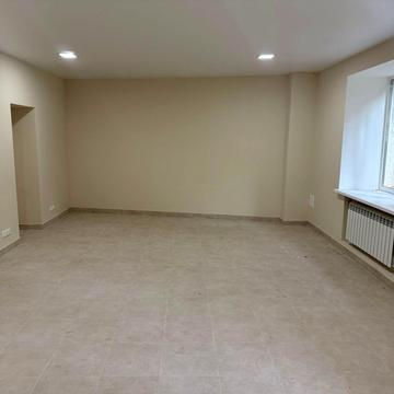 Незалежності просп. (Правди), 7