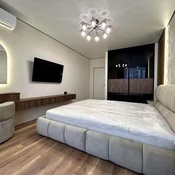 Продам шикарну, 3-кімнатну квартиру біоя міського озера !