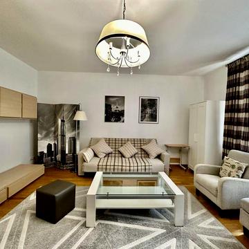 Аренда трехкомнатной квартиры в Одессе. Парк Шевченко. Центр города