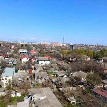 2 х комн.квартира 70м.,ЖК красный кирпич.Газ. Лоджия 11 м.Центр 5 мин.