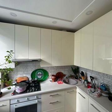 Святославська вул., 15