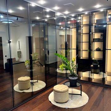 Простора квартира з дизайнерським інтер’єром | Є інвертор | Липки