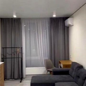 ЖК "Новий Автограф".  Мстиславича (Жмаченка ). Поруч метро Дарниця.