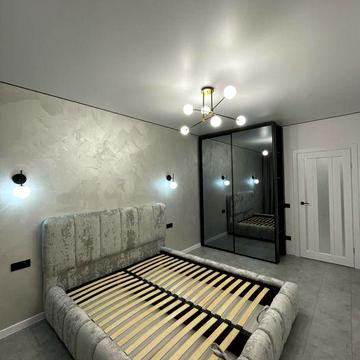 Продається новобудова 3- кімн район Майдану з ремонтом меблями ЖК Водограй