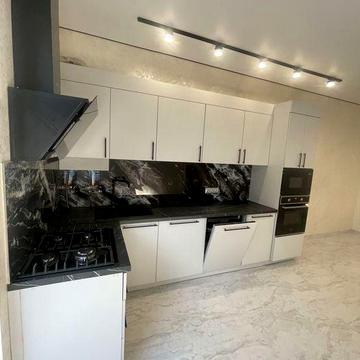 Продам таунхаус в Бучі з новим ремонтом, окремий двір 122.000 $