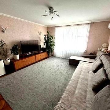 Енергонезалежна, тепла квартира у центрі міста з газом (від власника)