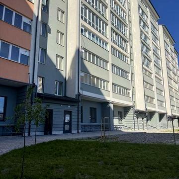 Видова 1к з видом на річку