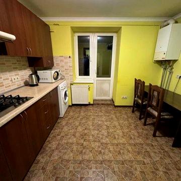 3-к, Володимирська вул., 63, Боздош