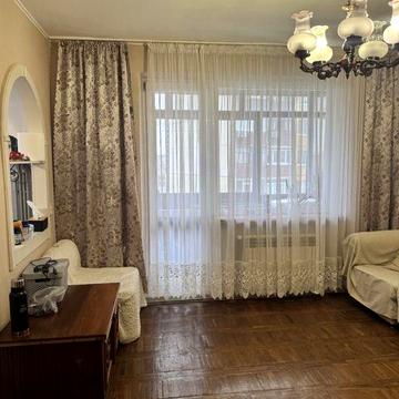 Продаж трикімнатної квартири