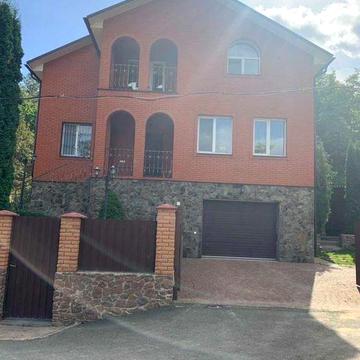 Оренда затишного будинку в Лісниках