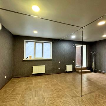 Джерельна вул., 45