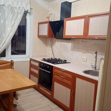 Продається 3- х кімнатна квартира.