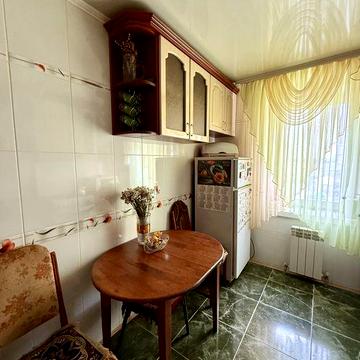 Трикімнатна квартира по вул. Героїв України