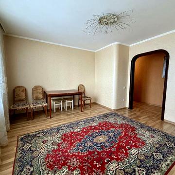 Трикімнатна квартира по вул. Героїв України