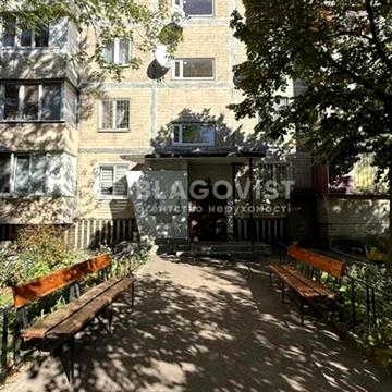 Юрія Шумського вул., 6