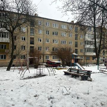 Продам 3-кімнатну квартиру  . Центр