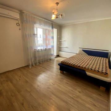 Рональда Рейгана вул., 36