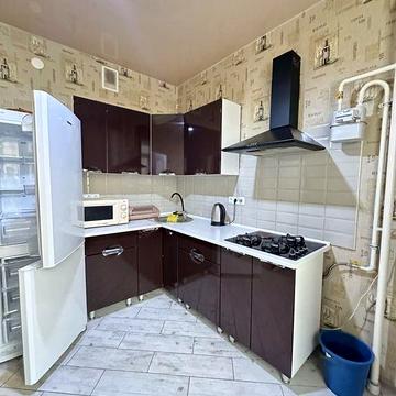 Садовий, 1 кімнатна 12000грн+комунальні