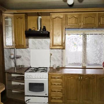 Продається будинок по вул Кіцманській  б/з ремонту  ст.ціна 60000$